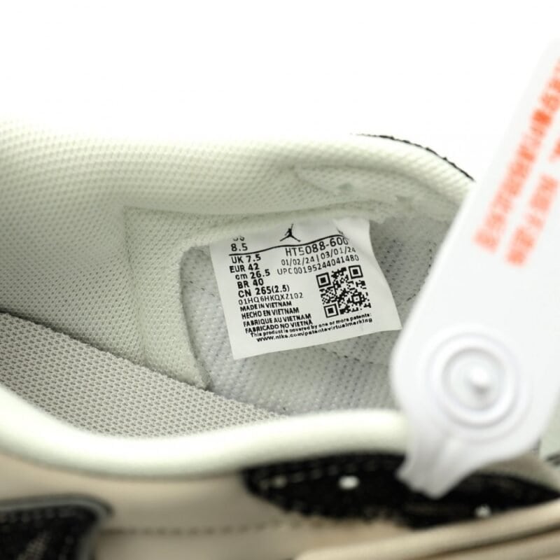 【AT12722】ナイキ エア ジョーダン 1 ロースペシャル エディション Levi's Travis Scott | Travis Scott x Nike