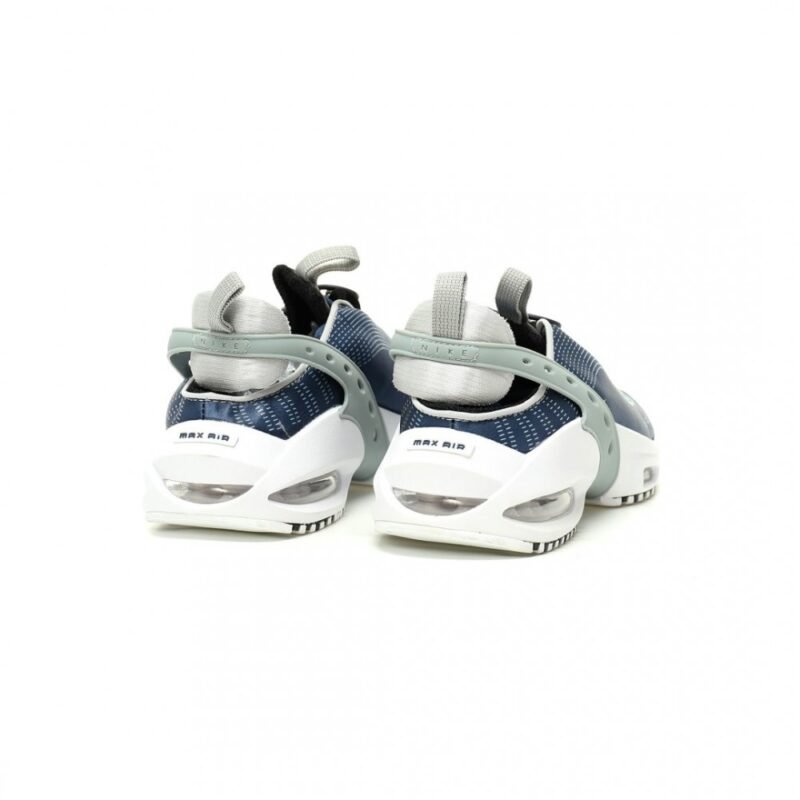 【AT12748】ナイキ エア マックス クレイズ: 未来を感じるダークブルーカラーの復刻モデル | Nike Air Max