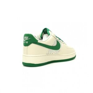 【AT12749】Stussy × Nike Air Force 1コラボレーションスニーカー | Nike x Stussy
