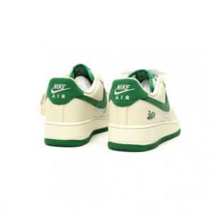 【AT12749】Stussy × Nike Air Force 1コラボレーションスニーカー | Nike x Stussy