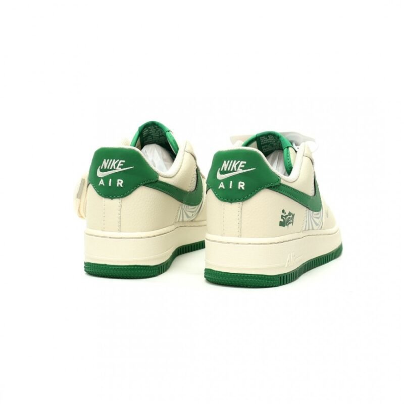 【AT12749】Stussy × Nike Air Force 1コラボレーションスニーカー | Nike x Stussy