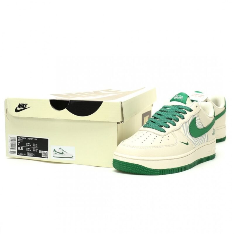 【AT12749】Stussy × Nike Air Force 1コラボレーションスニーカー | Nike x Stussy