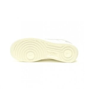 【AT12750】ナイキ Air Force 1 07 Low ローカットスニーカー - ストリートファッションと快適性を兼ね備えたクラシックなスニーカー | Nike Air Force 1
