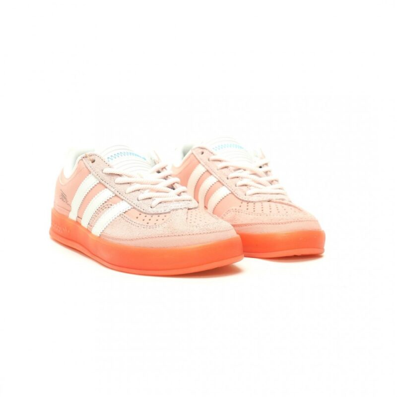【AT12767】アディダス x バッド・バニーadidas x Bad Bunny Gazelle Indoor 限定コラボトレーナー | adidas