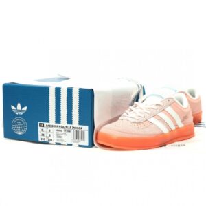 【AT12767】アディダス x バッド・バニーadidas x Bad Bunny Gazelle Indoor 限定コラボトレーナー | adidas