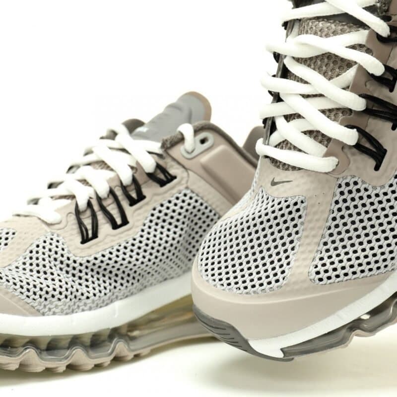 【AT12770】ナイキ・エアマックス2013フォトンダスト - 都市で際立つスポーツファッション美学 | Nike Air Max