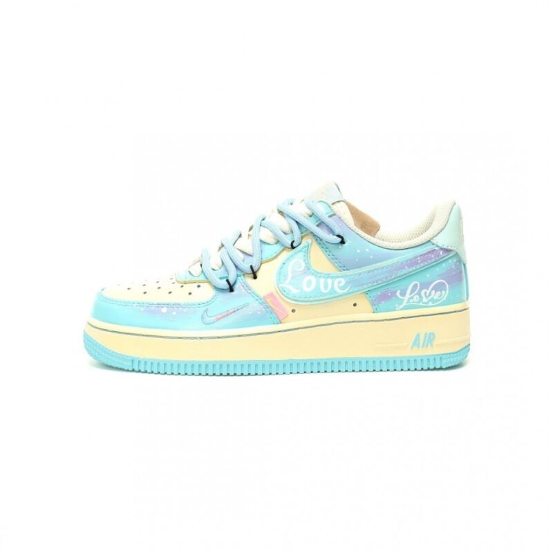 【AT12774】Nike Air Force 1 クリームイエローとブルーのグラフィティデザインスニーカー | OffWhite x Nike
