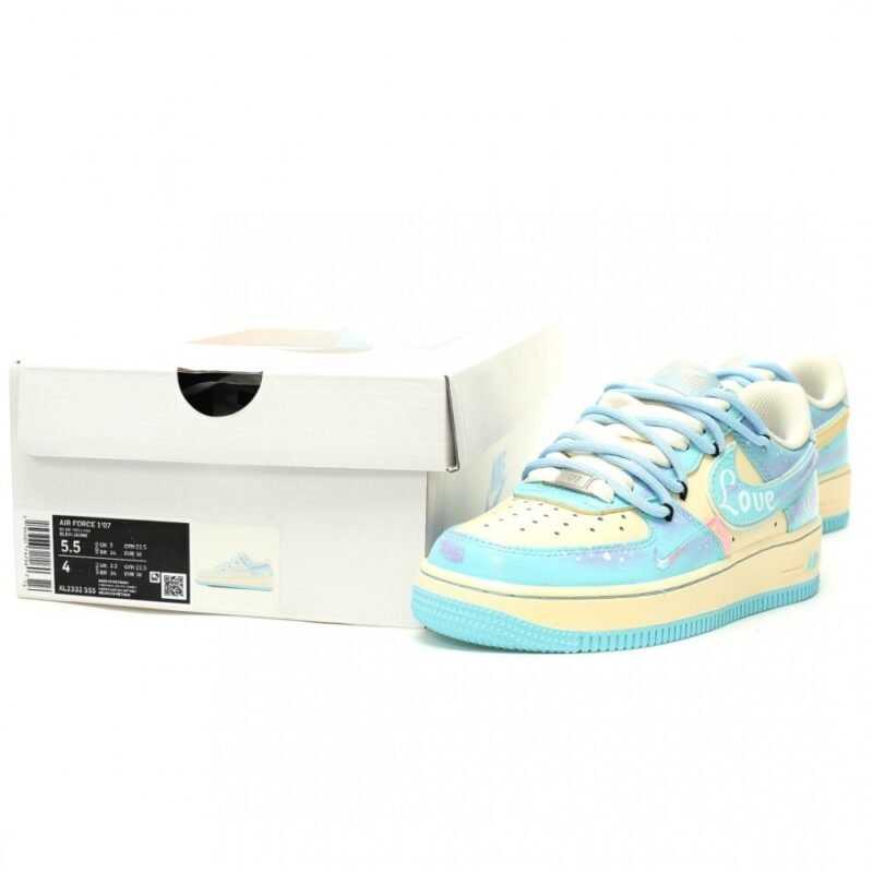 【AT12774】Nike Air Force 1 クリームイエローとブルーのグラフィティデザインスニーカー | OffWhite x Nike
