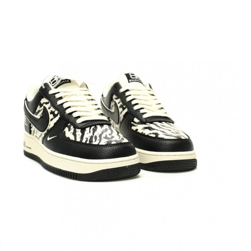 【AT12776】BALENCIAGA x Nike Air Force 1コラボローカットスニーカー | Nike Air Force 1