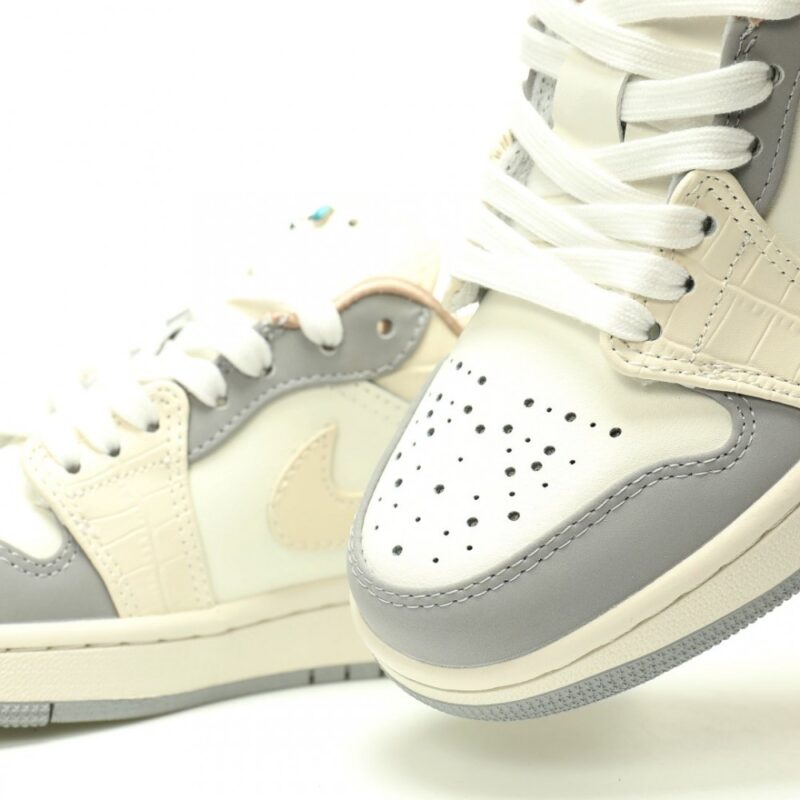 【AT12779】ナイキ エア ジョーダン 1 ロー 'セイル ソフト パール シークインズ' | Nike Jordan