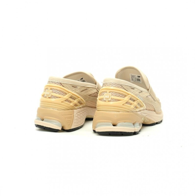 【AT12801】New Balance ニューバランス 1906L Loafer スニーカー アーモンドミルクホワイト エコフレンドリーなファッションと機能性の融合 | New Balance