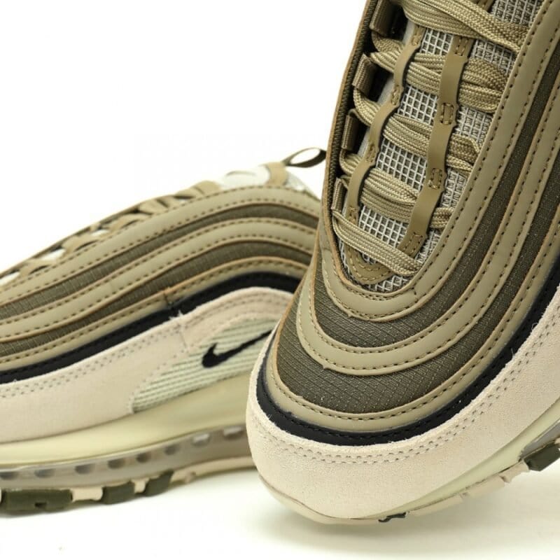 【AT12832】ナイキAir Max 97：ココナッツミルク色とオリーブグリーンでモダンかつクラシックなスタイルを演出 | Nike Air Max