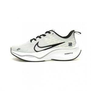 【AT12835】Stussy × ナイキ Air ZoomX Plus ストリートファッションとプロスポーツの完璧な融合 | Nike x Stussy