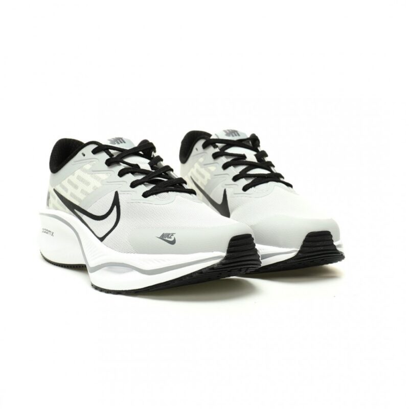 【AT12835】Stussy × ナイキ Air ZoomX Plus ストリートファッションとプロスポーツの完璧な融合 | Nike x Stussy