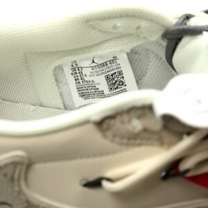 【AT12846】ナイキ x グッチ x トラビス・スコット Air Jordan 1 Low - 贅沢とストリートカルチャーの究極融合 | Nike x Gucci