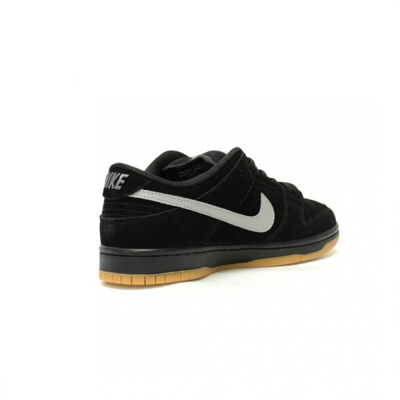 【AT12850】ナイキSBダンクロープロシリーズ スケートボードファッションの王道 黒&白カラー ストリートスタイル | Dunk