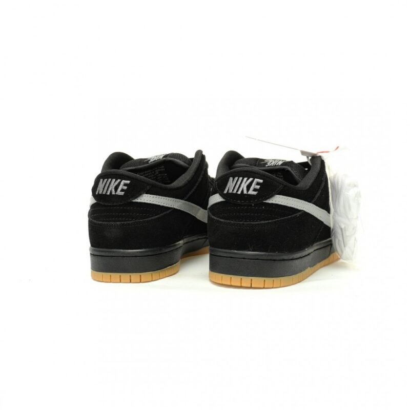 【AT12850】ナイキSBダンクロープロシリーズ スケートボードファッションの王道 黒&白カラー ストリートスタイル | Dunk
