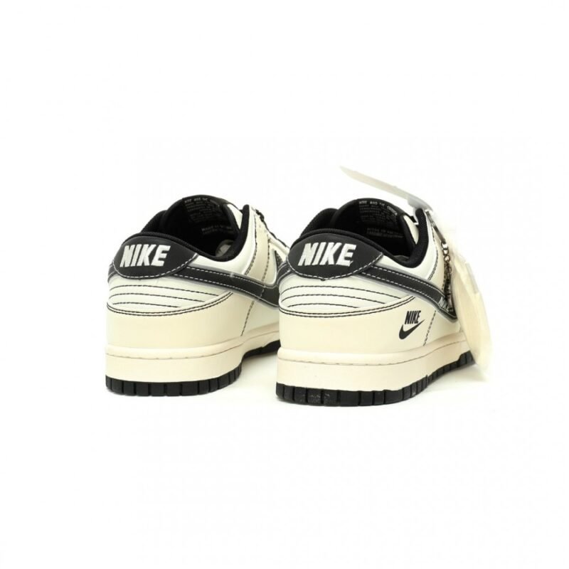 【AT12858】ナイキSBダンクロークラシックローカットスケートシューズ - ベージュと黒のスケートスニーカー | Nike x Dunk