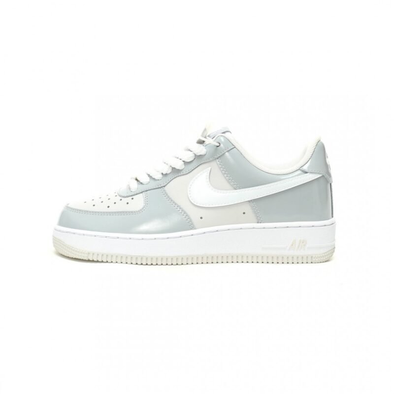 【AT12879】ナイキ Air Force 1 '07 Low Grey スニーカー 日本語 | Nike Air Force 1