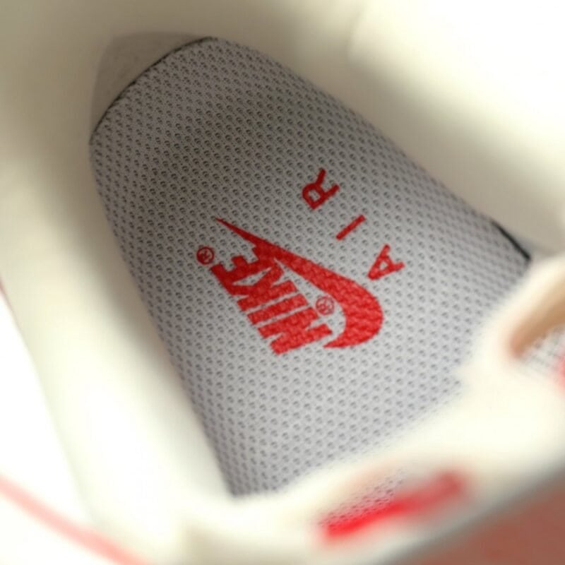 【AT12881】ナイキ×GUNDAM Air Force 1スニーカー - メカ要素が際立つ限定コラボデザイン | Air Force 1