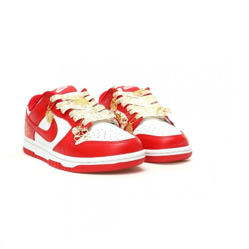 【AT12885】ナイキSBダンクローSP ウエディングレッドスケートシューズ | Dunk