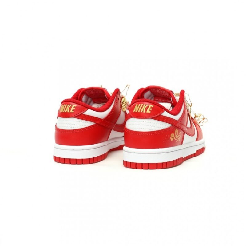 【AT12885】ナイキSBダンクローSP ウエディングレッドスケートシューズ | Dunk