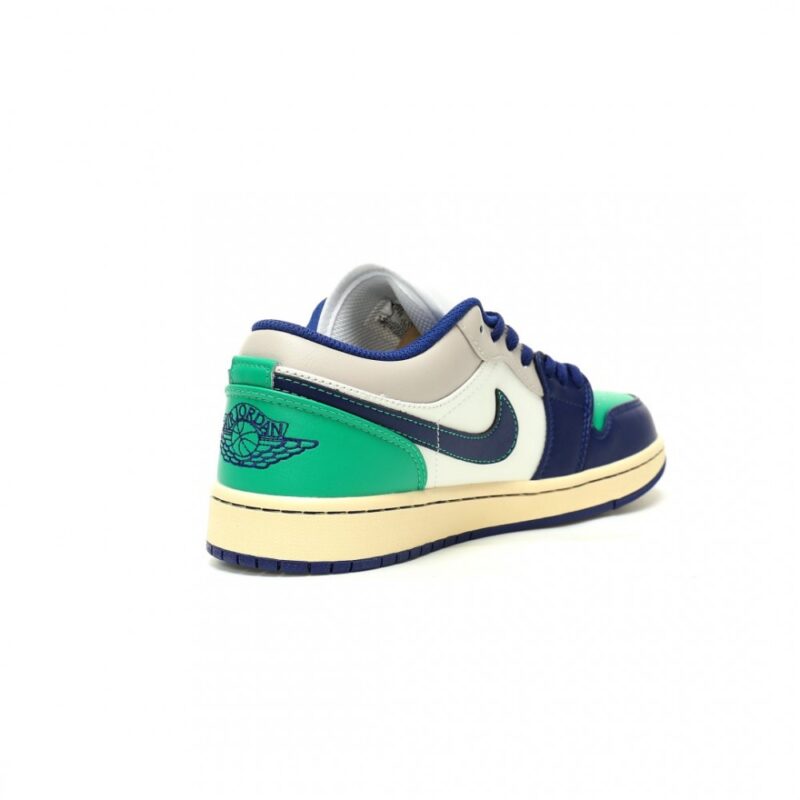 【AT12895】ナイキ エア ジョーダン 1 ロー 青緑オフホワイト バスケットボールシューズ | Air Jordan