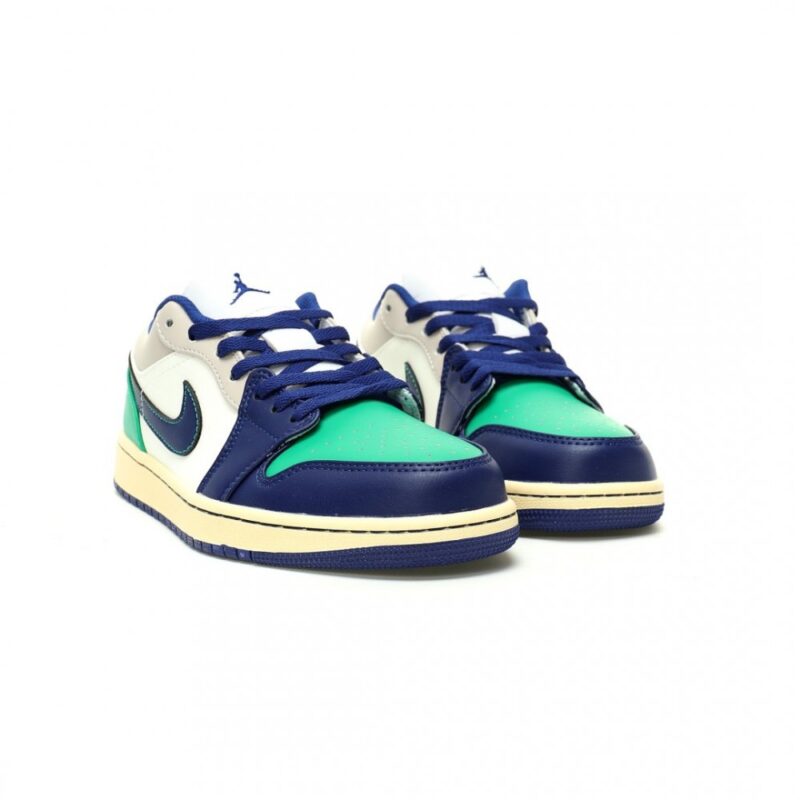 【AT12895】ナイキ エア ジョーダン 1 ロー 青緑オフホワイト バスケットボールシューズ | Air Jordan