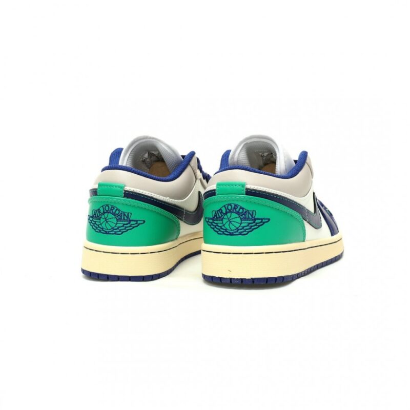 【AT12895】ナイキ エア ジョーダン 1 ロー 青緑オフホワイト バスケットボールシューズ | Air Jordan