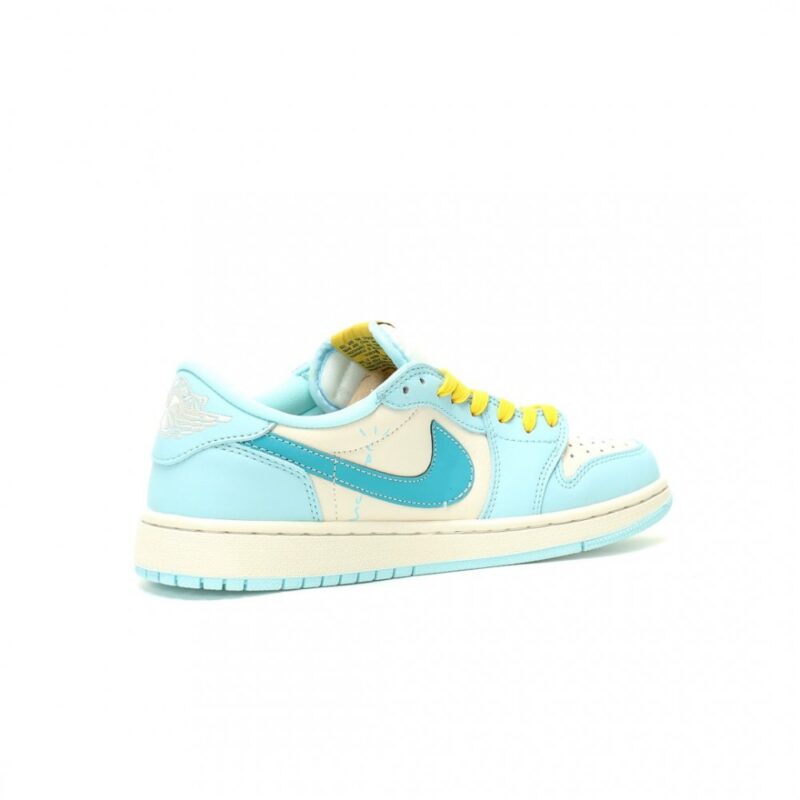 【AT12926】Nike(ナイキ)×LABUBUコラボAir Jordan 1 Low 機能性抜群スニーカー | Nike x Labubu