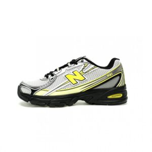 【AT12930】New Balance 740シリーズ レトロランニングシューズ スタイリッシュな金属シルバーと黒のペールイエローカラー | New Balance