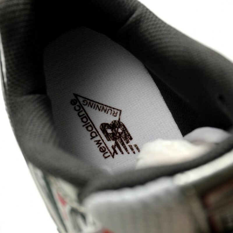 【AT12931】New Balance (ニューバランス) 740シリーズ: レトロな父スニーカーデザイン, 高品質素材と快適な履き心地 | New Balance