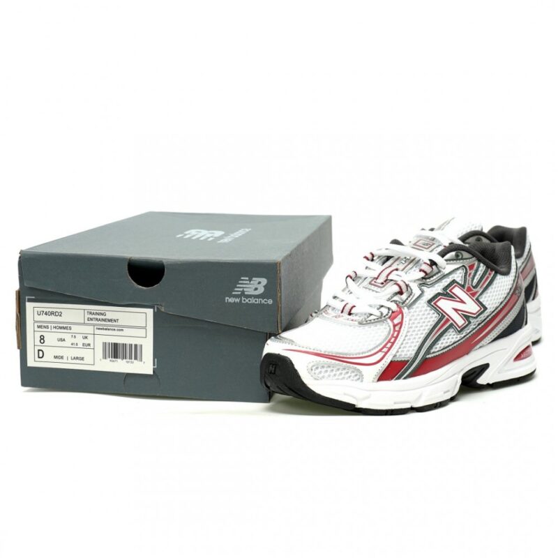 【AT12931】New Balance (ニューバランス) 740シリーズ: レトロな父スニーカーデザイン, 高品質素材と快適な履き心地 | New Balance