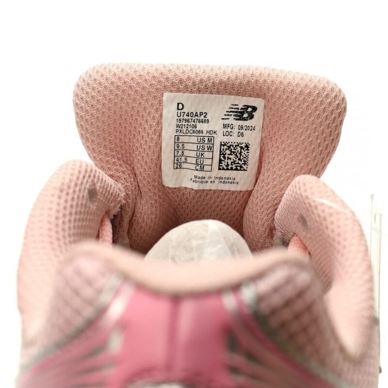 【AT12932】New Balance x Atmos Pink コラボ 740シリーズ ピンクランニングシューズ | New Balance