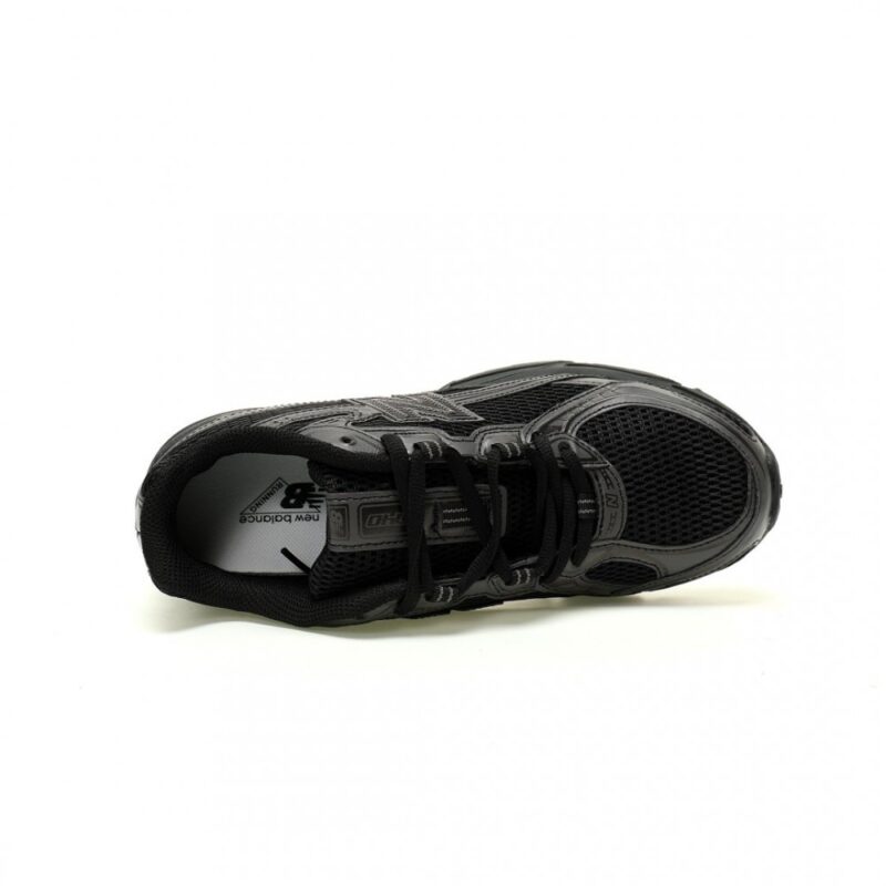 【AT12933】ニューバランス MR740シリーズ スポーツシューズ - ブラックサムライ/都市ライフスタイルに最適 | New Balance