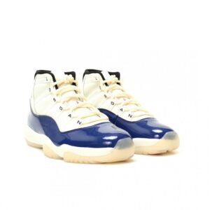 【AT12967】ナイキ エアジョーダン11シリーズ：クリームホワイト＆ブルーのハイカットバスケットボールシューズ | Nike Air Jordan