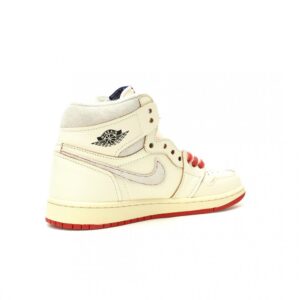 【AT12969】ナイキ エアジョーダン 1 レトロ ハイ OG レアエア 'シナバー' - クラシックと現代美学の融合 | Air Jordan