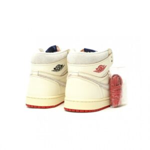 【AT12969】ナイキ エアジョーダン 1 レトロ ハイ OG レアエア 'シナバー' - クラシックと現代美学の融合 | Air Jordan