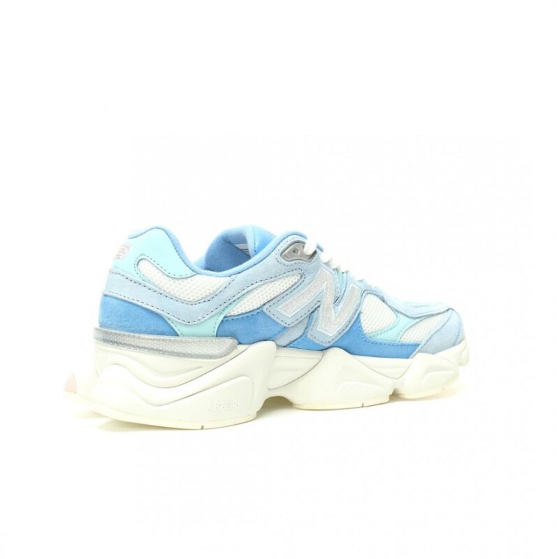 【AT12980】ニューバランス 9060 ダッドスニーカー 空色と白の配色 | New Balance
