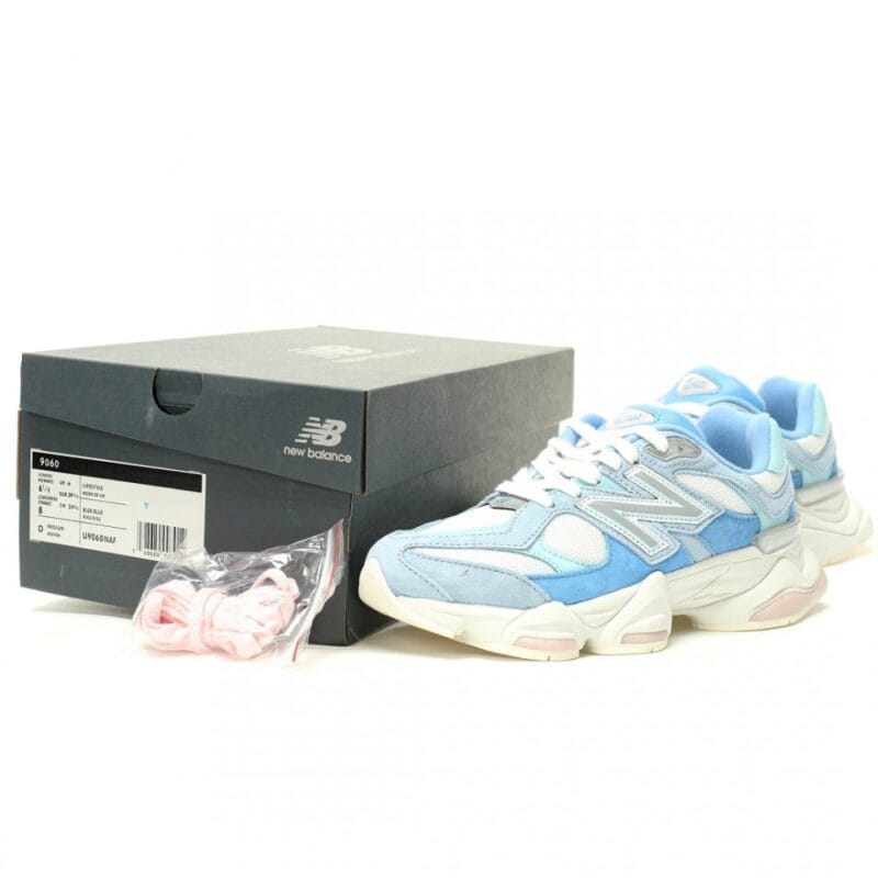 【AT12980】ニューバランス 9060 ダッドスニーカー 空色と白の配色 | New Balance