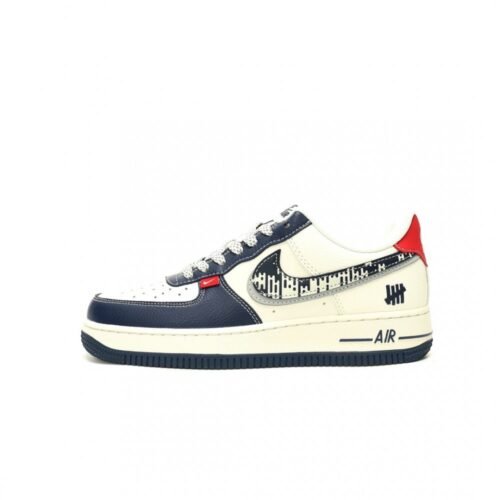 【AT12994】UNDEFEATED x Nike Air Force 1 コラボ スニーカー | Undefeated x Nike