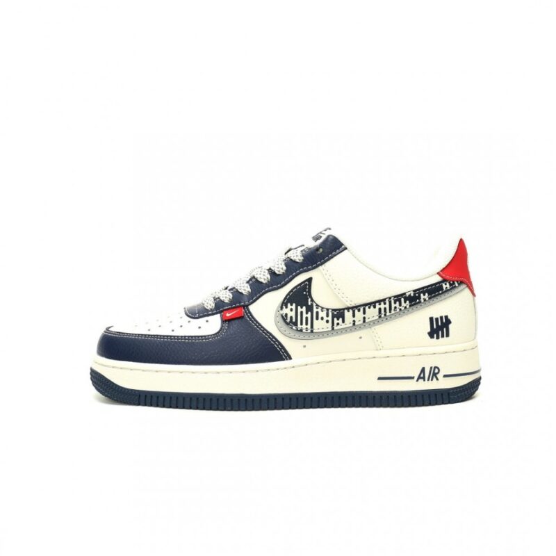 【AT12994】UNDEFEATED x Nike Air Force 1 コラボ スニーカー | Undefeated x Nike