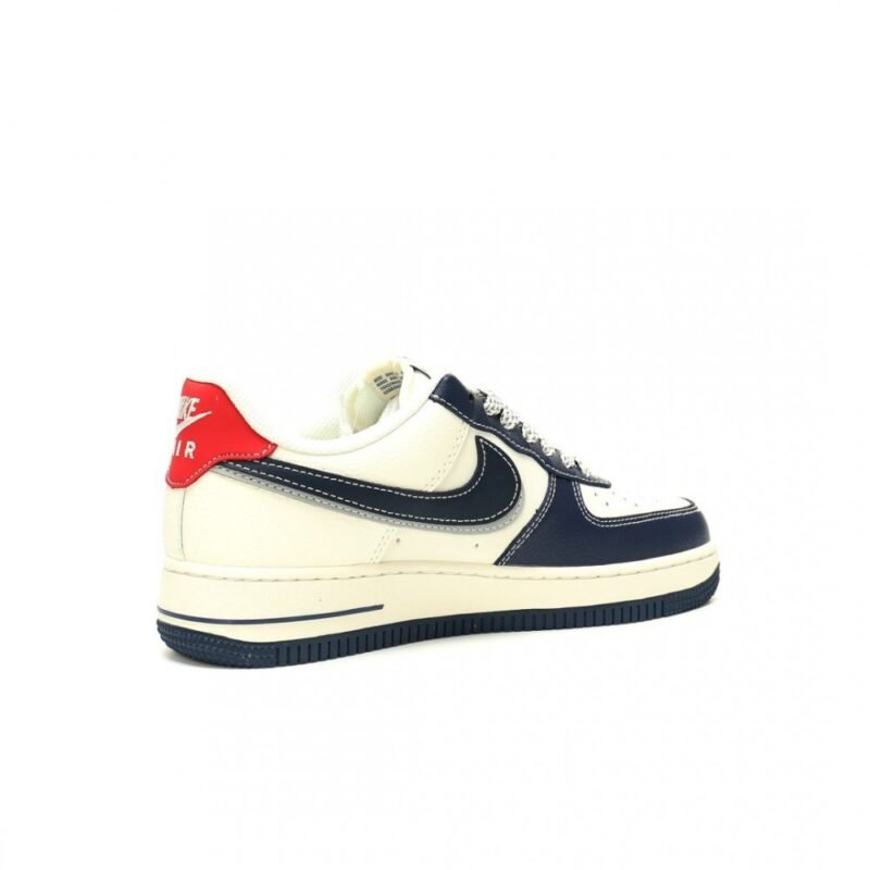 【AT12994】UNDEFEATED x Nike Air Force 1 コラボ スニーカー | Undefeated x Nike