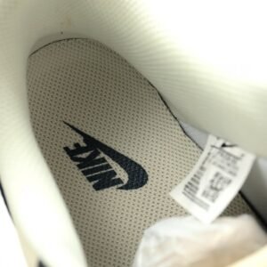 【AT12994】UNDEFEATED x Nike Air Force 1 コラボ スニーカー | Undefeated x Nike