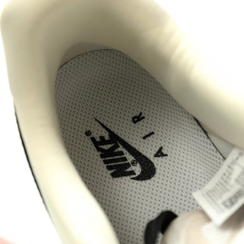 【AT12995】Gucci x Nike Air Force 1 Lowスニーカー - 高級素材と機能性を兼ね備えるストリートファッション | Gucci x Nike