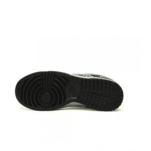 【AT12997】UNDEFEATED x Nike SB Dunk Lowコラボスニーカー - ストリートファッションとスケートカルチャーの完璧な融合 | Undefeated x Nike