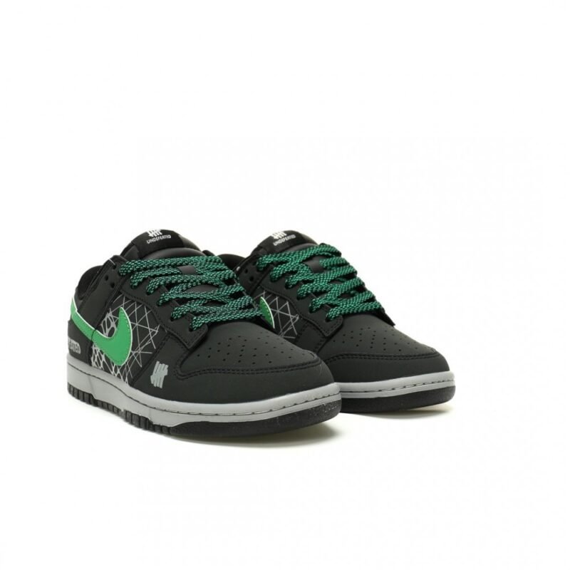 【AT12997】UNDEFEATED x Nike SB Dunk Lowコラボスニーカー - ストリートファッションとスケートカルチャーの完璧な融合 | Undefeated x Nike