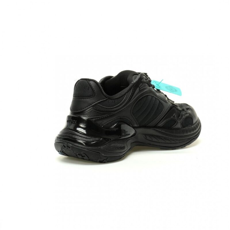 【AT13022】グッチ(Gucci) 2.0ローカットスニーカー - 黒い単色とエレガンスを融合した高品質ファッションアイテム | Gucci