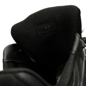 【AT13022】グッチ(Gucci) 2.0ローカットスニーカー - 黒い単色とエレガンスを融合した高品質ファッションアイテム | Gucci