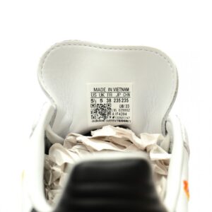 【AT13090】Adidas Originals Samba OG スニーカー、ユニークなカモミール刺繍付き | Adidas Samba